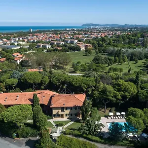 Residenze Al Colle Dei Pini Апарт-отель Риччоне