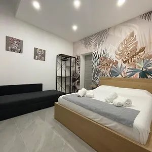 https://il-vicolo-di-paola.sicilyhotelsitaly.net